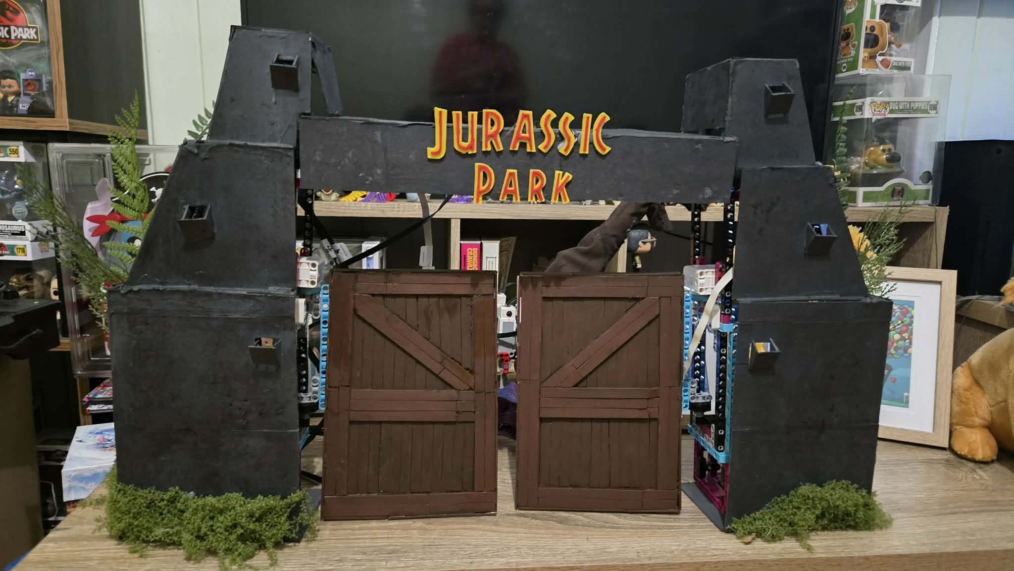 Jurassic Kingdom gate
