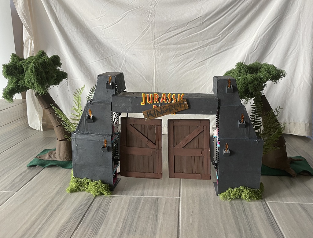 Jurassic Kingdom gate